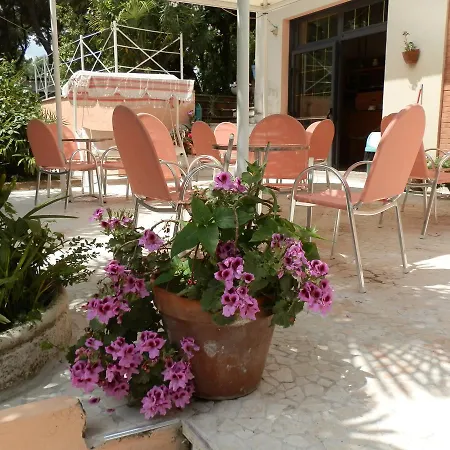 Hotel Antille Marina Romea